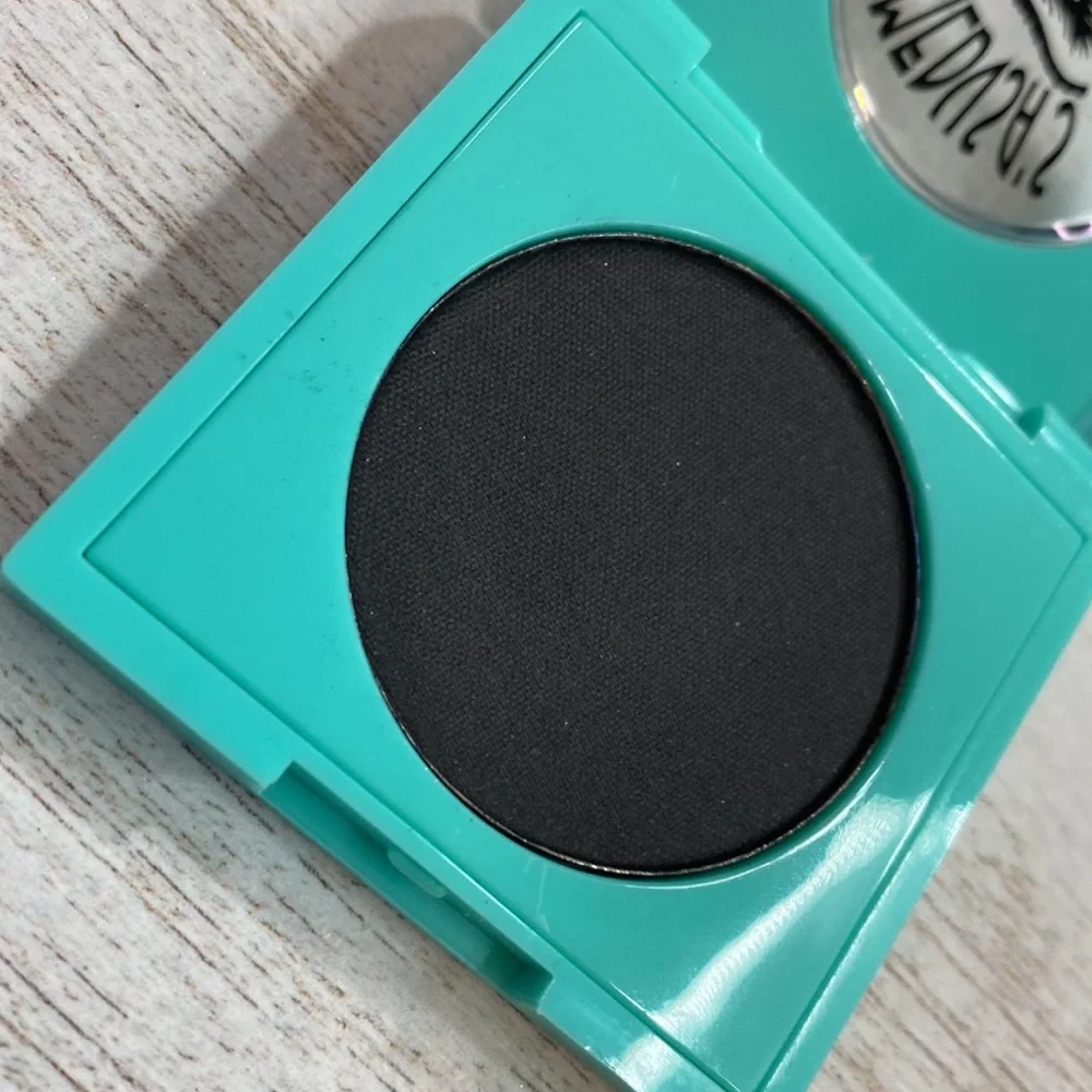 Medusa’s Makeup Bahamas Matte Eyeshadow Black